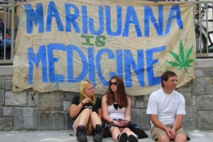 Studie: Cannabis verringert den Griff zur Flasche